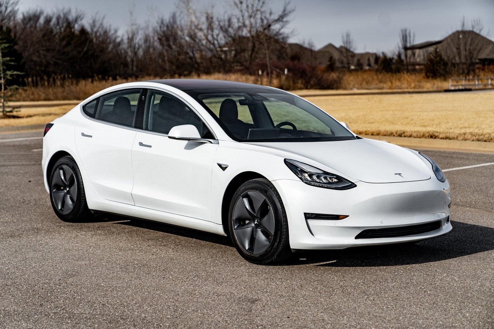 tesla model 3 2018 5YJ3E1EA3JF035172 image tesla model 3 2018 5YJ3E1EA3JF035172 image